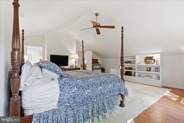 8521 CENTURY OAK CT, Fairfax Station, VA 22039