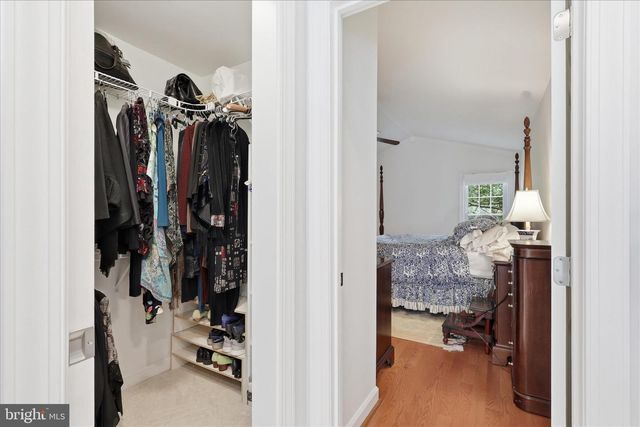 8521 CENTURY OAK CT, Fairfax Station, VA 22039