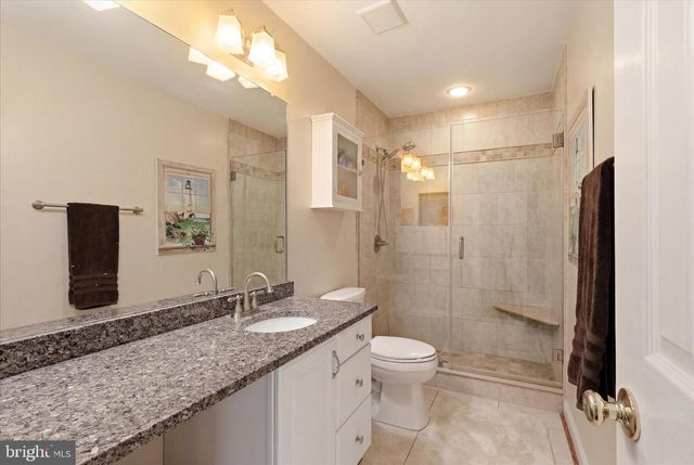 8521 CENTURY OAK CT, Fairfax Station, VA 22039