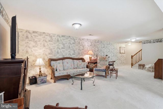 8521 CENTURY OAK CT, Fairfax Station, VA 22039
