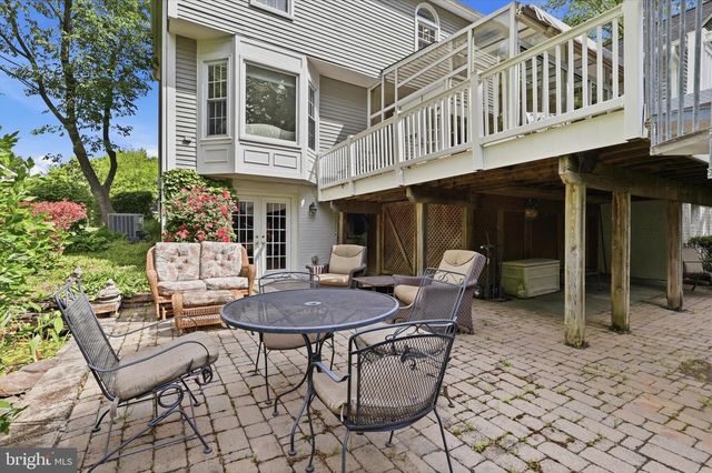 8521 CENTURY OAK CT, Fairfax Station, VA 22039