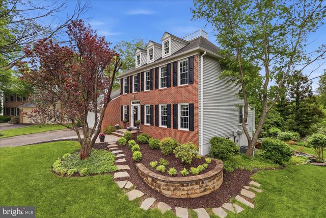 8521 CENTURY OAK CT, Fairfax Station, VA 22039