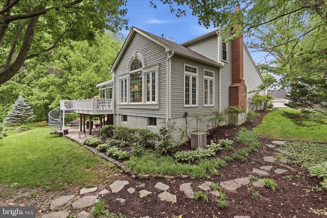 8521 CENTURY OAK CT, Fairfax Station, VA 22039