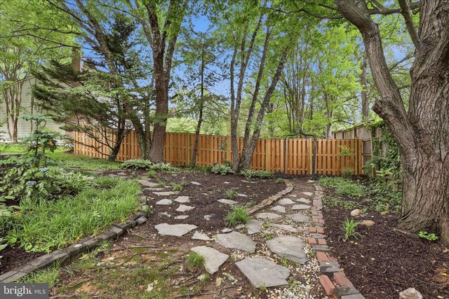 8521 CENTURY OAK CT, Fairfax Station, VA 22039