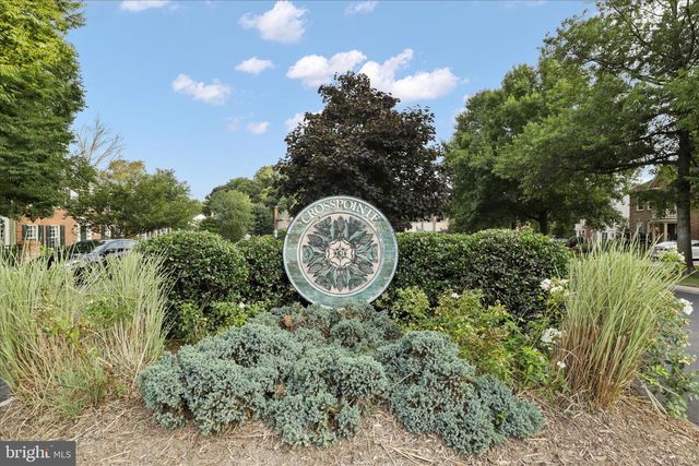 8521 CENTURY OAK CT, Fairfax Station, VA 22039