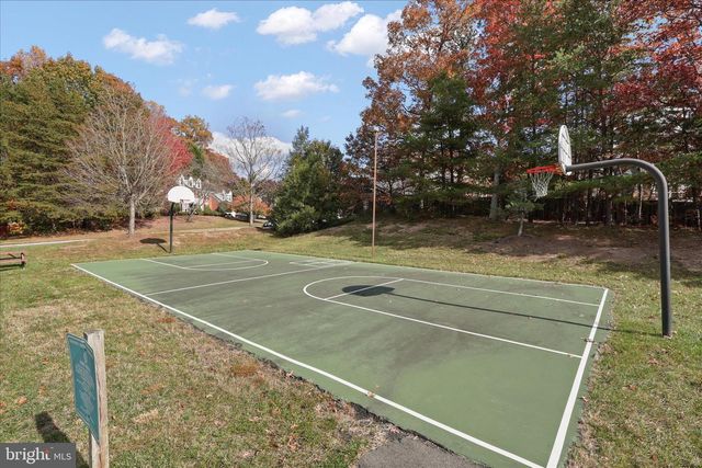 8521 CENTURY OAK CT, Fairfax Station, VA 22039