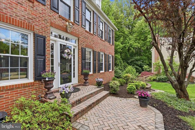 8521 CENTURY OAK CT, Fairfax Station, VA 22039