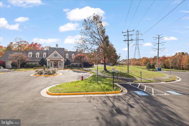 8521 CENTURY OAK CT, Fairfax Station, VA 22039