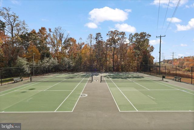 8521 CENTURY OAK CT, Fairfax Station, VA 22039