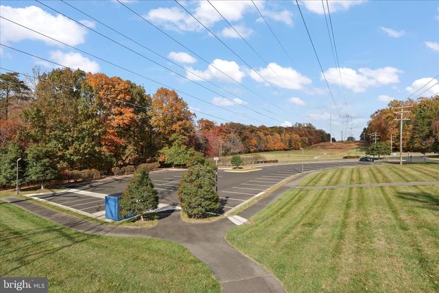 8521 CENTURY OAK CT, Fairfax Station, VA 22039