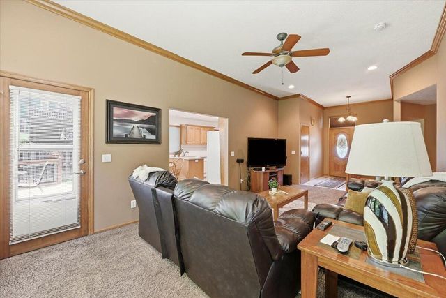 312 BUENA VISTA Circle, Council Bluffs, IA 51503