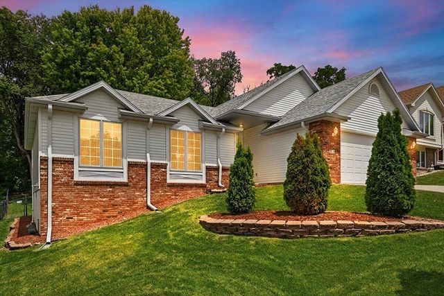 312 BUENA VISTA Circle, Council Bluffs, IA 51503