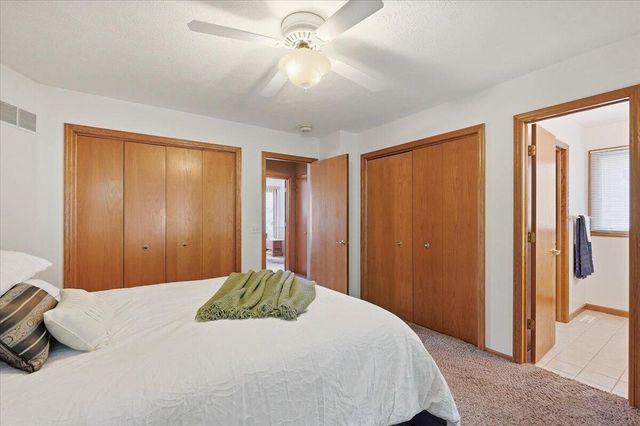 312 BUENA VISTA Circle, Council Bluffs, IA 51503