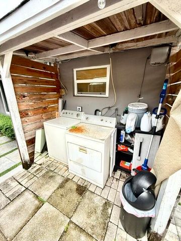 4820 NE 4TH Avenue, Oakland Park, FL 33334