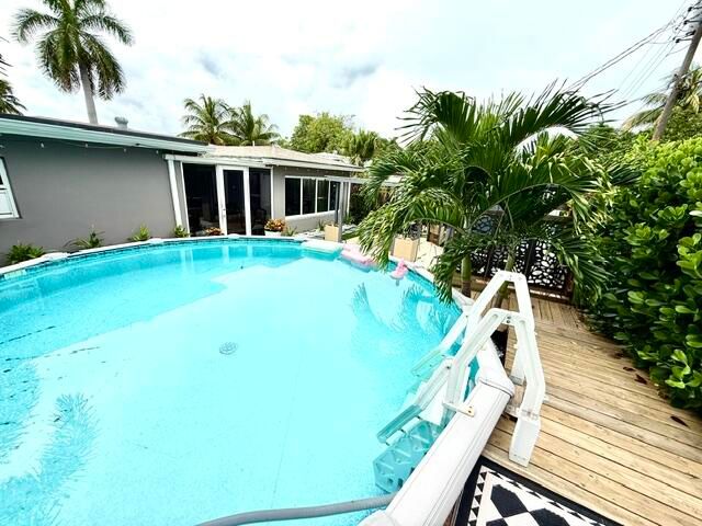 4820 NE 4TH Avenue, Oakland Park, FL 33334