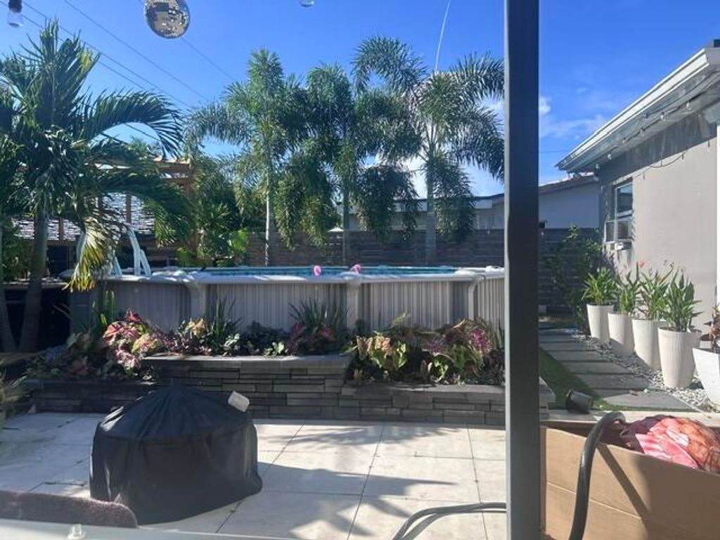 4820 NE 4TH Avenue, Oakland Park, FL 33334