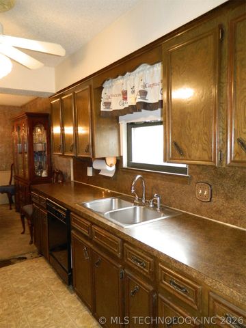 13522 E 31st Place, Tulsa, OK 74134