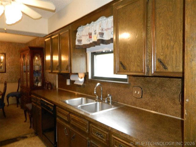 13522 E 31st Place, Tulsa, OK 74134