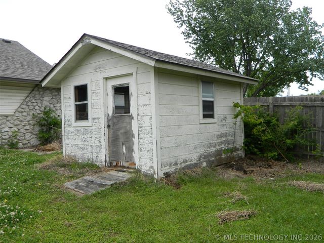 13522 E 31st Place, Tulsa, OK 74134
