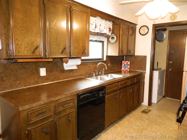 13522 E 31st Place, Tulsa, OK 74134