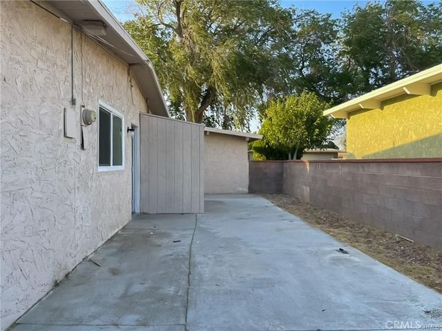1408 W Avenue H15, Lancaster, CA 93534