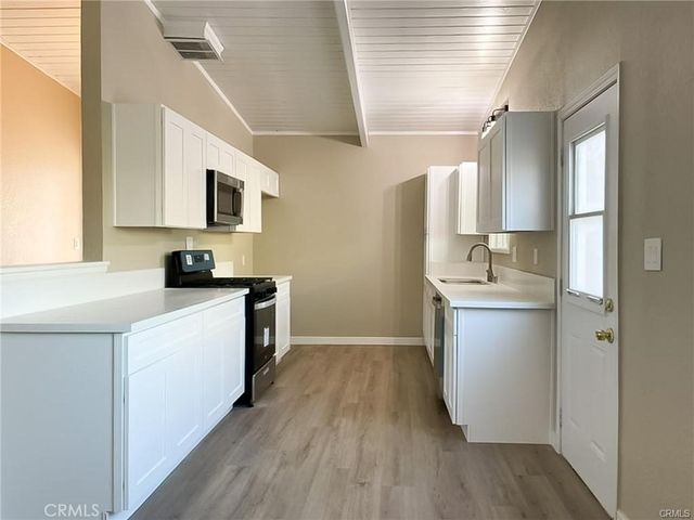 1408 W Avenue H15, Lancaster, CA 93534