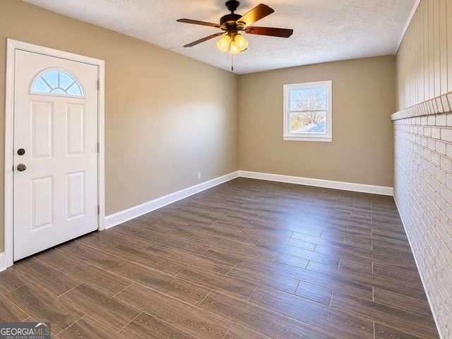 1091 Mountain View Road NW, Conyers, GA 30012