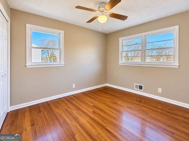 1091 Mountain View Road NW, Conyers, GA 30012