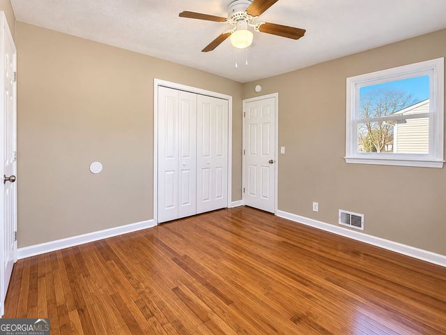 1091 Mountain View Road NW, Conyers, GA 30012