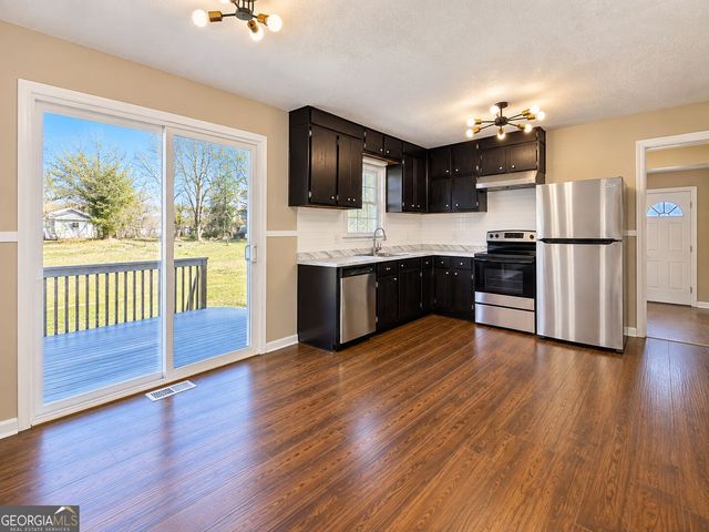 1091 Mountain View Road NW, Conyers, GA 30012