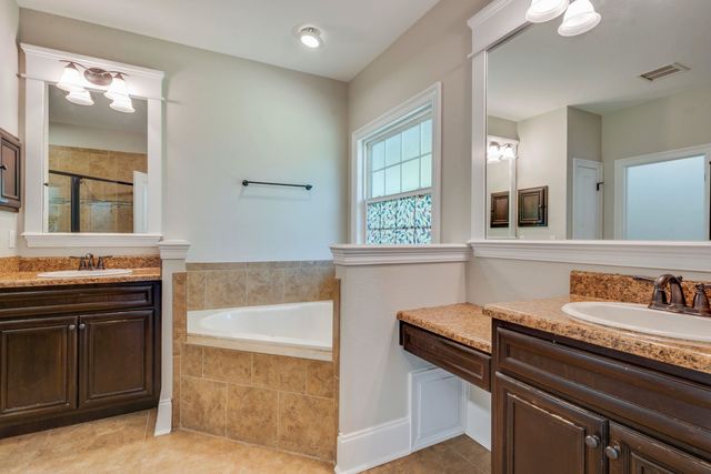 2913 CAYSON RIDGE, Tallahassee, FL 32309