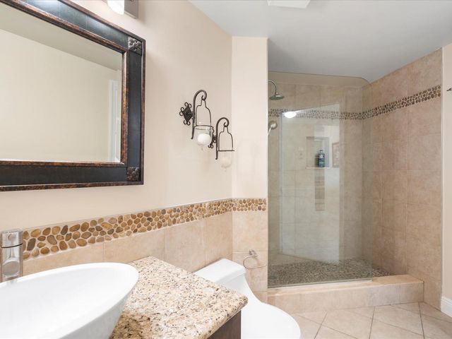 18260 N Bay Road 304, Sunny Isles Beach, FL 33160