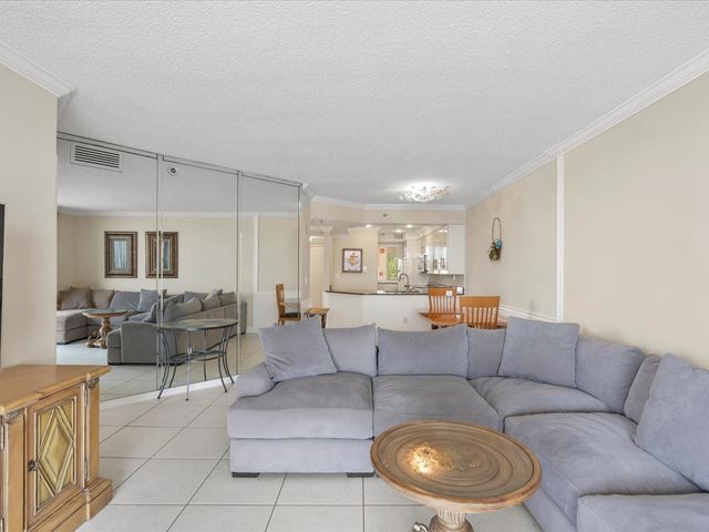 18260 N Bay Road 304, Sunny Isles Beach, FL 33160