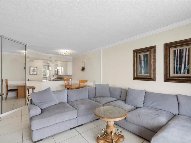 18260 N Bay Road 304, Sunny Isles Beach, FL 33160