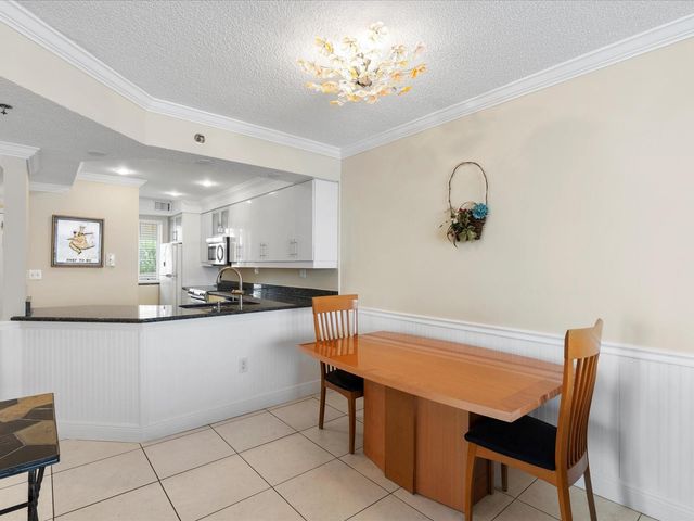 18260 N Bay Road 304, Sunny Isles Beach, FL 33160