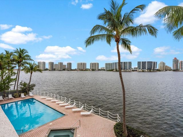 18260 N Bay Road 304, Sunny Isles Beach, FL 33160
