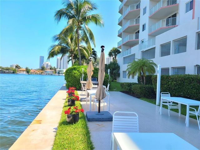 18260 N Bay Road 304, Sunny Isles Beach, FL 33160