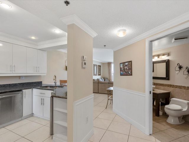 18260 N Bay Road 304, Sunny Isles Beach, FL 33160