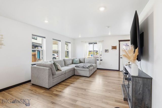 2016 Ross Way, Belgrade, MT 59714