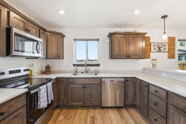 2016 Ross Way, Belgrade, MT 59714
