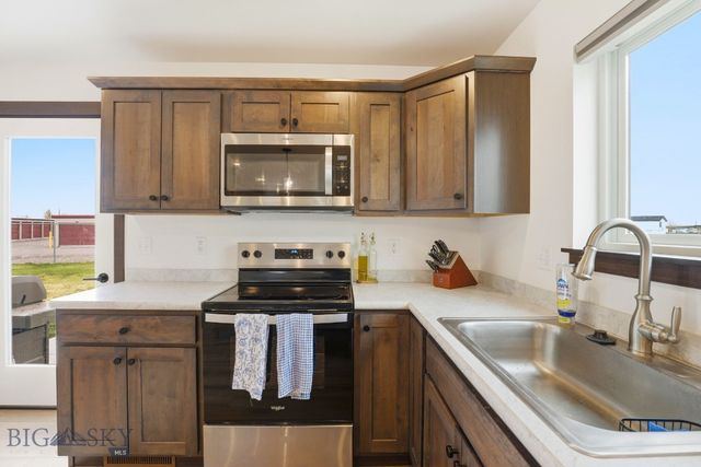2016 Ross Way, Belgrade, MT 59714