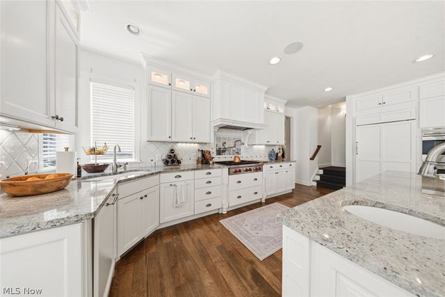 32461 Legacy Pointe Parkway, Avon Lake, OH 44012