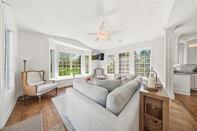 32461 Legacy Pointe Parkway, Avon Lake, OH 44012