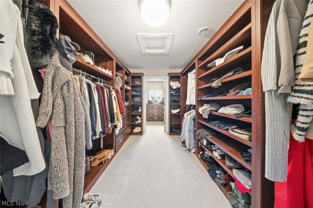 32461 Legacy Pointe Parkway, Avon Lake, OH 44012