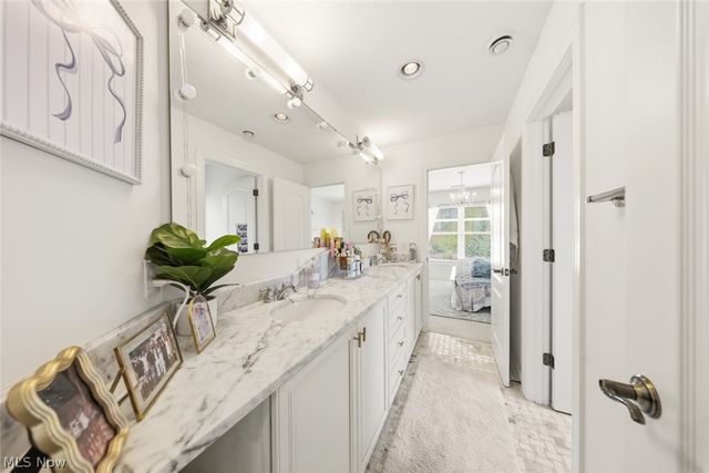 32461 Legacy Pointe Parkway, Avon Lake, OH 44012