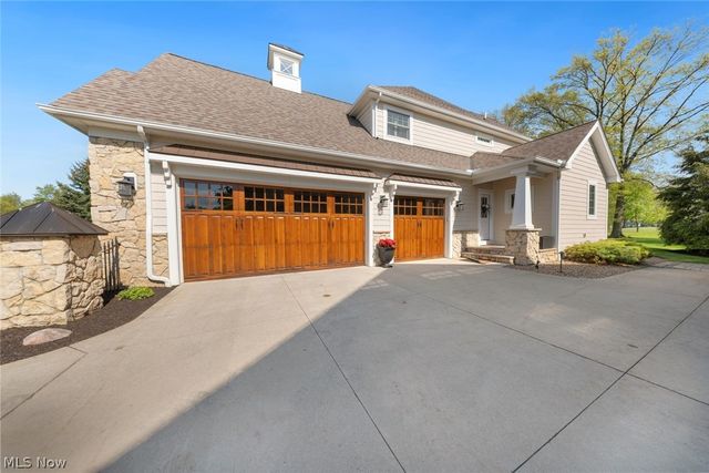 32461 Legacy Pointe Parkway, Avon Lake, OH 44012