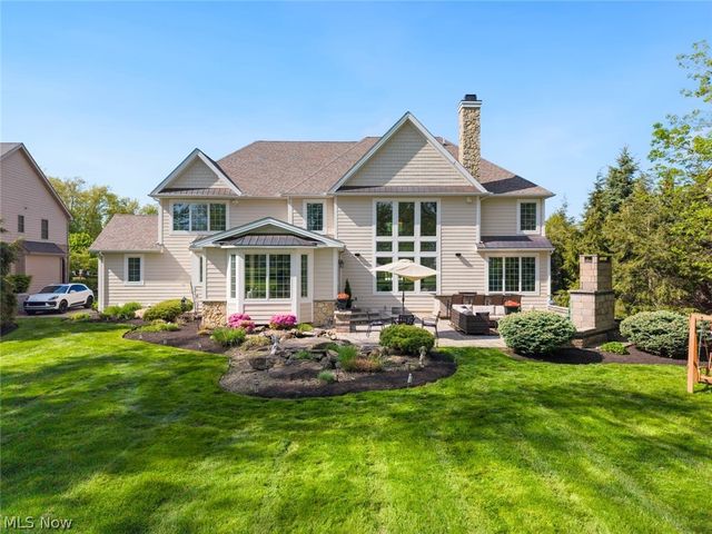 32461 Legacy Pointe Parkway, Avon Lake, OH 44012