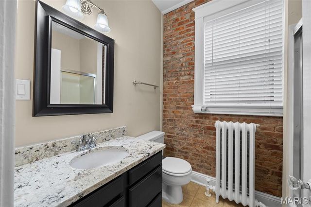 6427 Clayton Road, St Louis, MO 63117