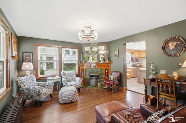 307 N Macomb Street, Monroe, MI 48162