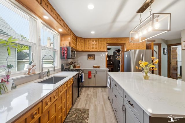 307 N Macomb Street, Monroe, MI 48162